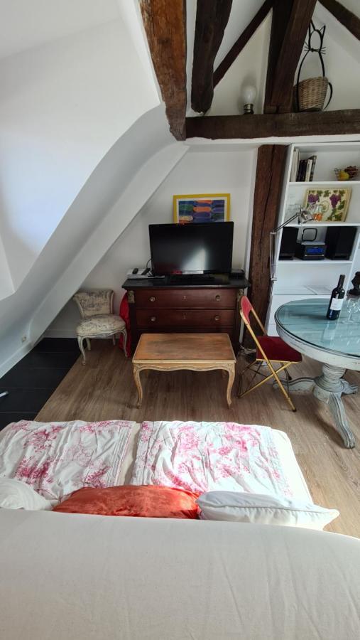 Appartement Coeur De Paris Avec Vue Sur Les Toits Eksteriør billede