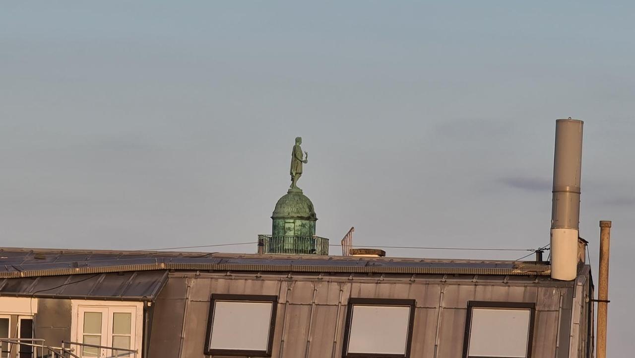 Appartement Coeur De Paris Avec Vue Sur Les Toits Eksteriør billede