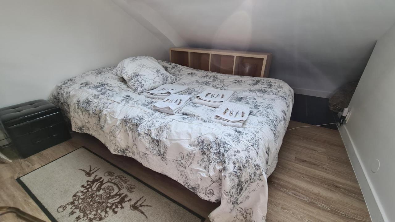Appartement Coeur De Paris Avec Vue Sur Les Toits Eksteriør billede